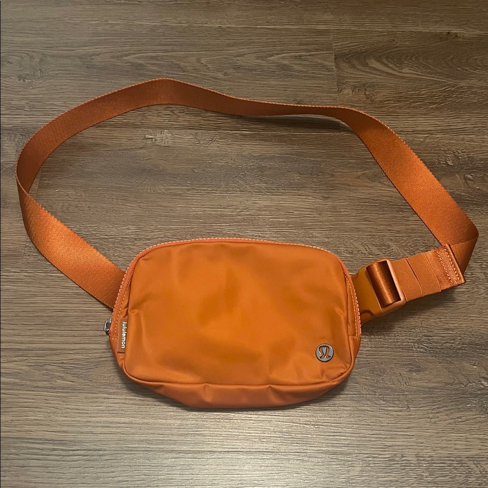 Lululemon Everywhere Belt Bag 1L, Burnt Orange